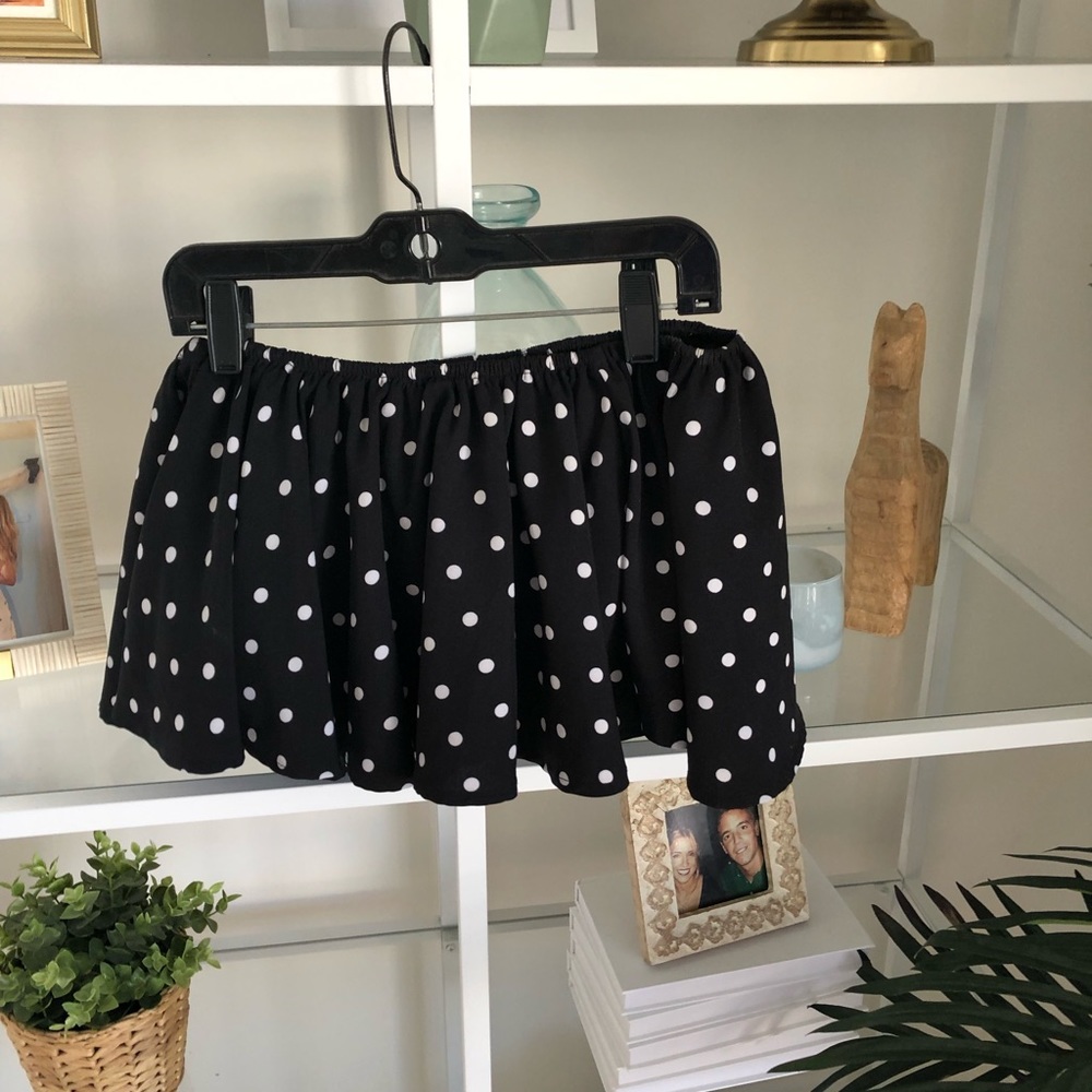 Black and white Polka dot off shoulder crop top